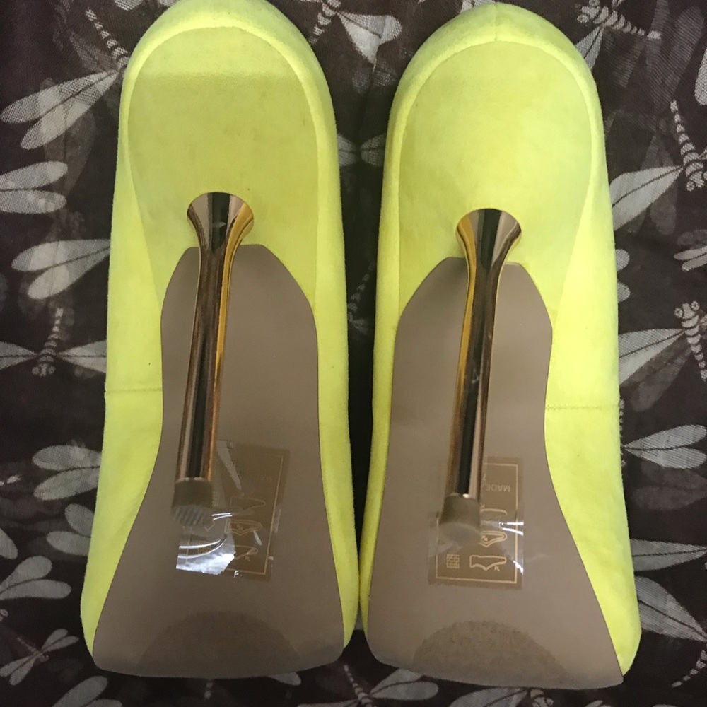 Yellow Heels - Picture 4 of 4
